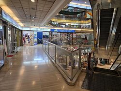 The Golden Landmark (D7), Retail #451023751